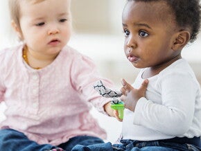 Opções de cuidado com criança: Babá, creche ou outros? Opções de cuidado com criança: Babá, creche ou outros?