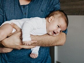 Cólica em bebê: o que fazer? Cólica em bebê: o que fazer?