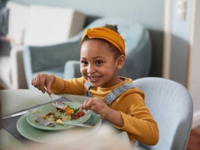 Obesidade Infantil - Como Prevenir? | Dra. Christianne Gonsales em Nestlé Baby&Me Obesidade Infantil - Como Prevenir? | Dra. Christianne Gonsales em Nestlé Baby&Me