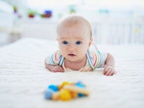 Tummy time como fazer: passo a passo para estimular o desenvolvimento do seu bebê