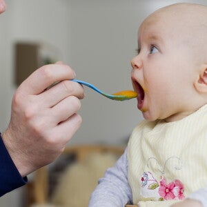 Introducing Solids For Your Baby Introducing Solids For Your Baby