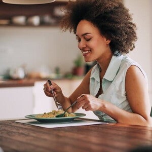 Alimentação no Pós-Parto - O Que Comer e O Que Evitar? | Patrícia Freitas em Nestlé Baby&Me Alimentação no Pós-Parto - O Que Comer e O Que Evitar? | Patrícia Freitas em Nestlé Baby&Me