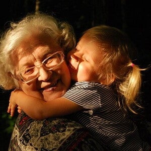 avó e bebê avó e bebê