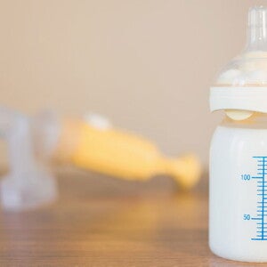 Baby bottle feeding equipment Baby bottle feeding equipment