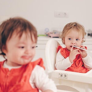 Meu filho tem 1 ano, por que ele deve continuar consumindo uma alimentação especial? Meu filho tem 1 ano, por que ele deve continuar consumindo uma alimentação especial?