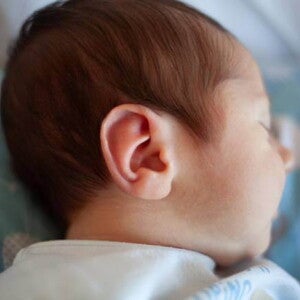 bebê recém-nascido dormindo bebê recém-nascido dormindo