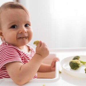 Saiba mais sobre o método BLW, introdução alimentar guiada pelo bebê e que possibilita a exploração da textura dos alimentos e estimula a independência na hora da alimentação. Saiba mais sobre o método BLW, introdução alimentar guiada pelo bebê e que possibilita a exploração da textura dos alimentos e estimula a independência na hora da alimentação.