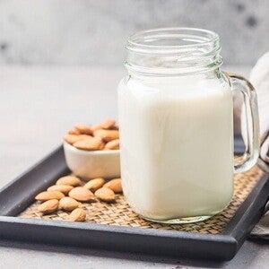 Leites vegetais ou leites orgânicos? Qual é o melhor para o meu bebê? Leites vegetais ou leites orgânicos? Qual é o melhor para o meu bebê?