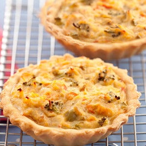 Miniquiche de frango com legumes