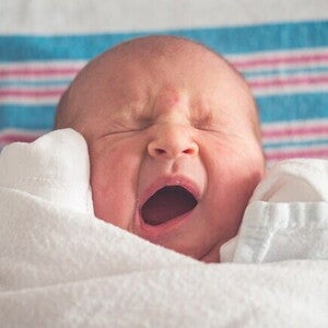 Acredito que o meu bebê está com prisão de ventre, o que posso fazer? Acredito que o meu bebê está com prisão de ventre, o que posso fazer?