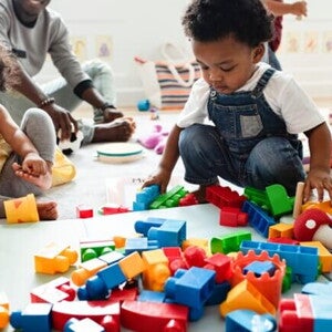 5 Brincadeiras para ajudar no Desenvolvimento Infantil 5 Brincadeiras para ajudar no Desenvolvimento Infantil