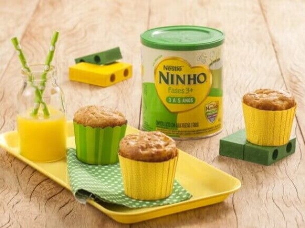 Cupcake de maça e aveia com NINHO Fases 3+