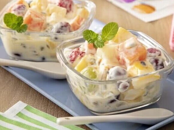 Salada de Frutas com Creme de Maracujá e NINHO Fases 3+