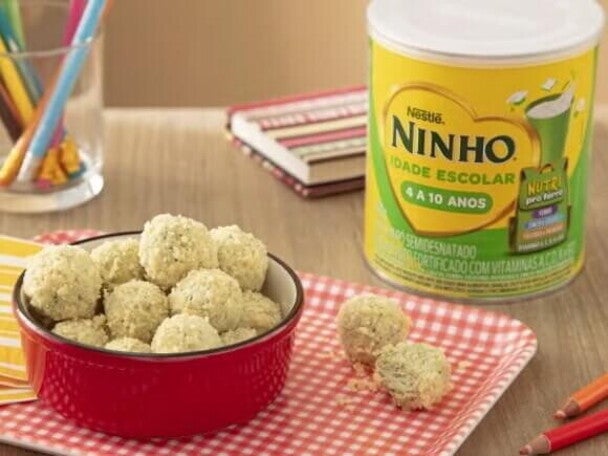 Snack de Brócolis e Queijo com NINHO Fases 3+