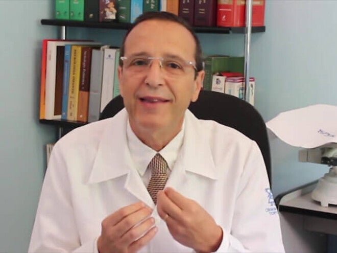 Pergunte ao Médico: Regurgitação e Refluxo